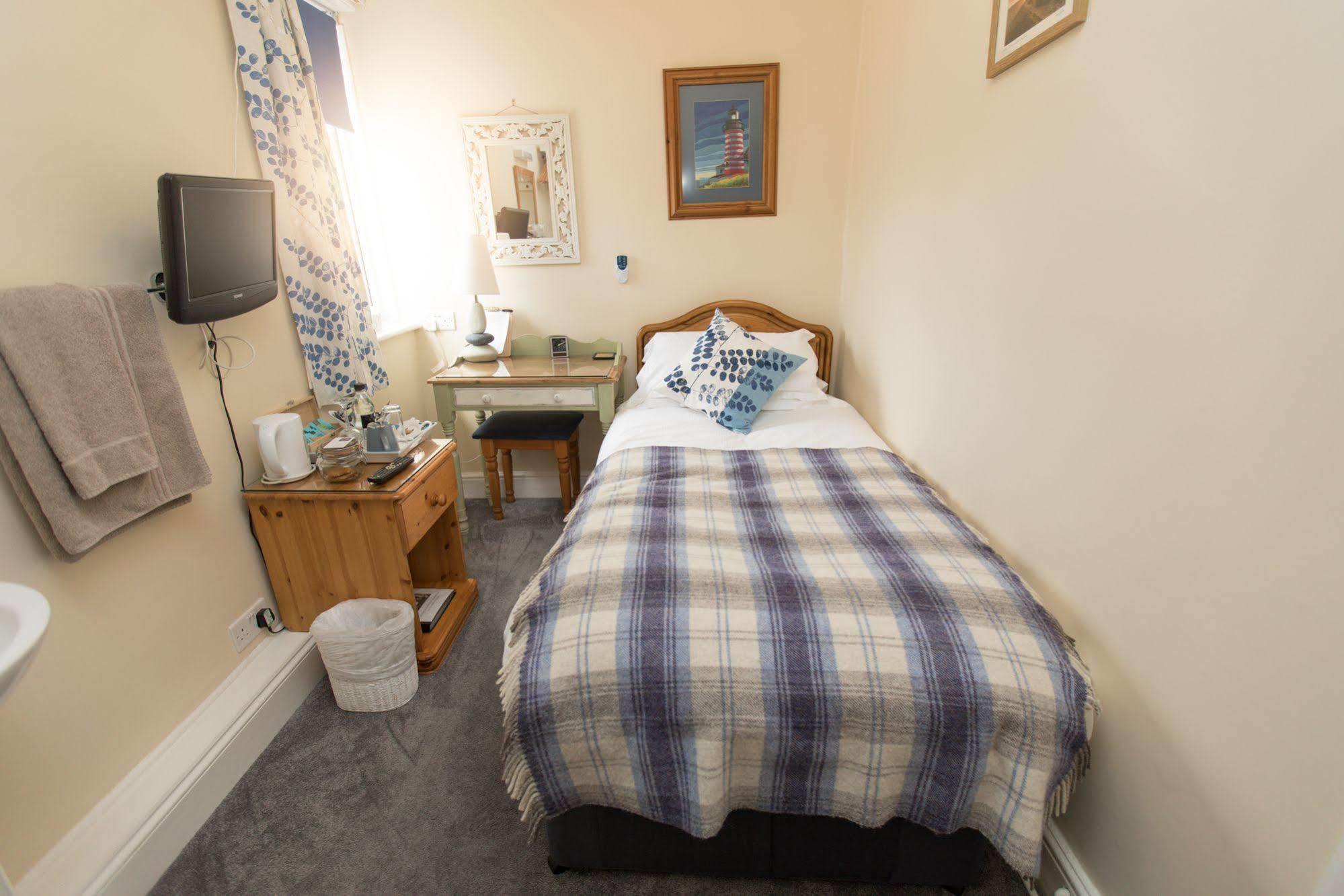 The Maples Bed & Breakfast Hythe  Eksteriør bilde