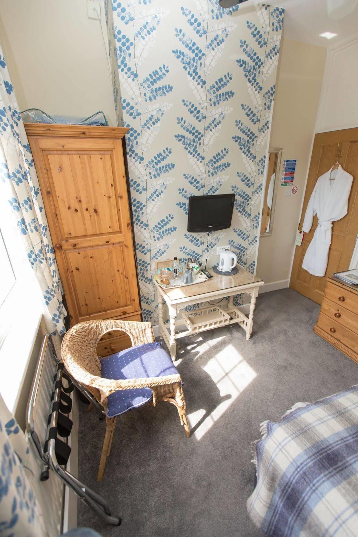 The Maples Bed & Breakfast Hythe  Eksteriør bilde